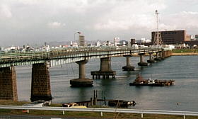 紀ノ川北岸から撮影した河西橋