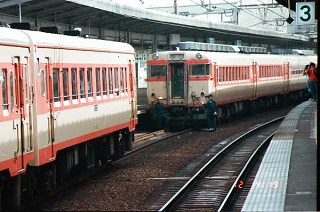国鉄-南海きのくに和歌山駅での連結