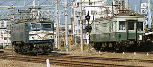 ＥＦ５８と南海１２０１形３連の並び和歌山駅南方　１９８４．１０．１５