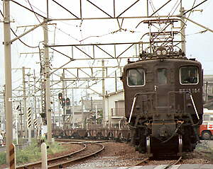 和歌山繰駅北側にてEF15184