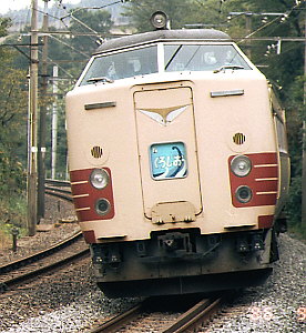 クハ４８０くろしお　山中渓にて