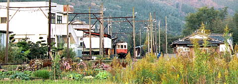 登山口駅遠景